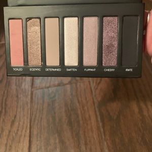 Brand New Younique Palette 3 Addiction Eyeshadow